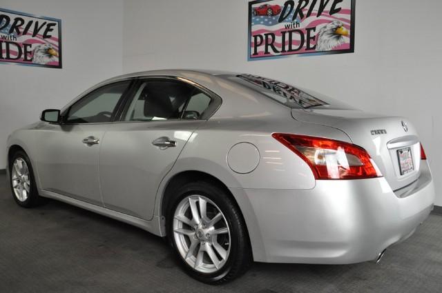 Nissan Maxima 2011 photo 5