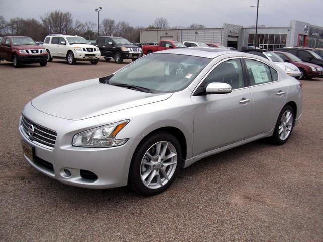 Nissan Maxima 2011 photo 2
