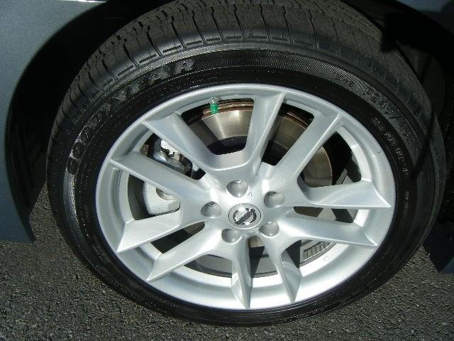 Nissan Maxima 2011 photo 1