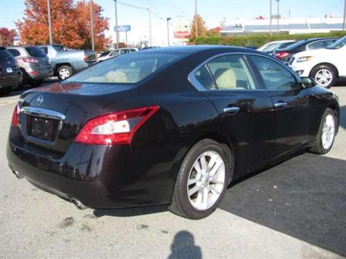 Nissan Maxima 2011 photo 2