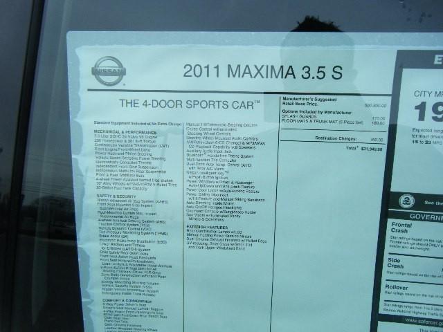 Nissan Maxima 2011 photo 2