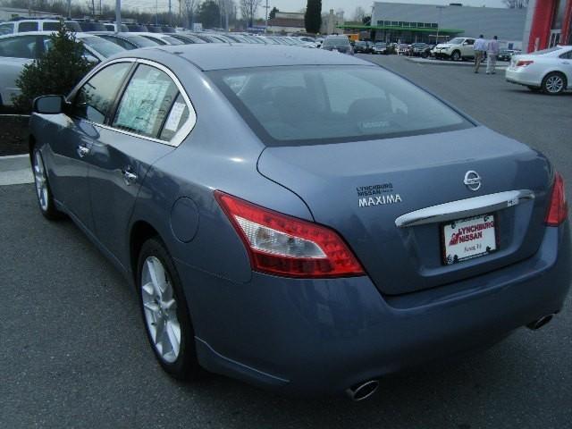 Nissan Maxima 2011 photo 4