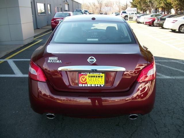 Nissan Maxima 2011 photo 4