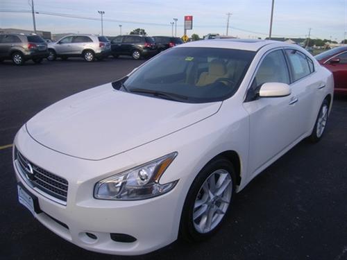 Nissan Maxima 2011 photo 1