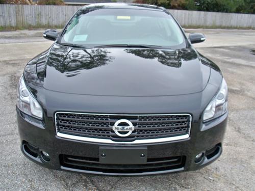 Nissan Maxima 2011 photo 1