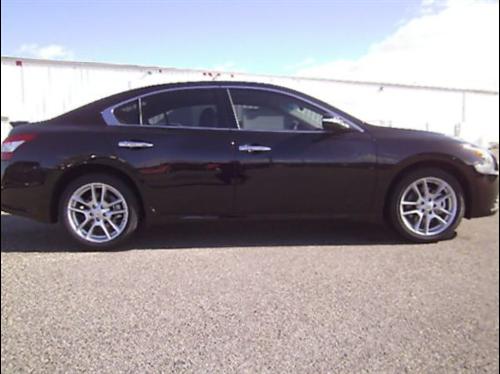 Nissan Maxima 2011 photo 2
