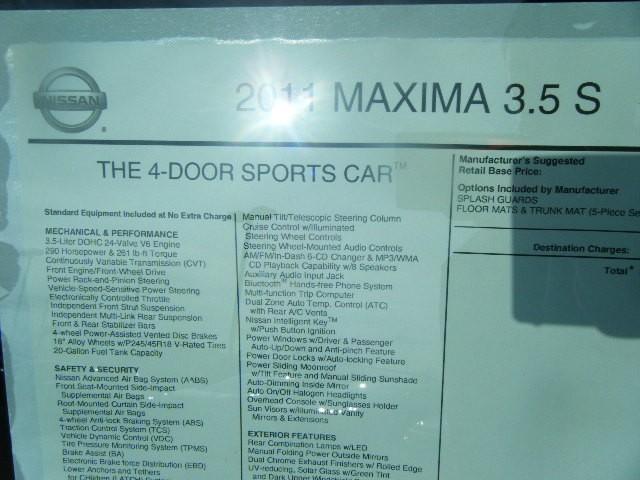 Nissan Maxima Supercab 139 XLT 4WD Sedan