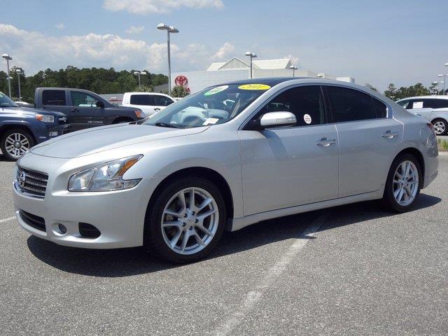 Nissan Maxima 2011 photo 1