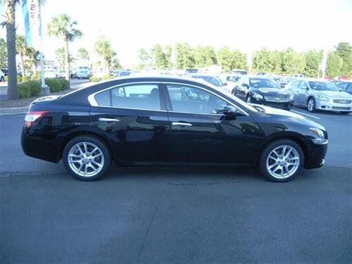 Nissan Maxima 2011 photo 2