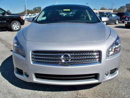 Nissan Maxima 2011 photo 1