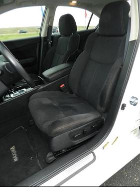 Nissan Maxima 2011 photo 2