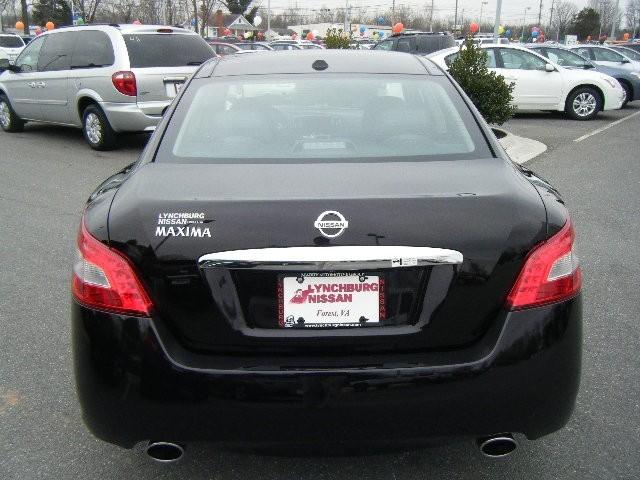 Nissan Maxima 2011 photo 4