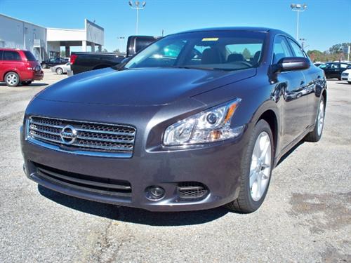 Nissan Maxima 2011 photo 2