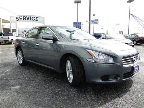 Nissan Maxima 2011 photo 2