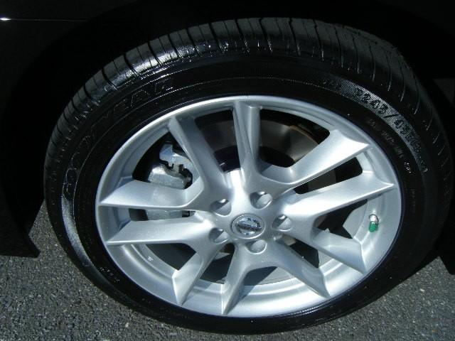 Nissan Maxima 2011 photo 1