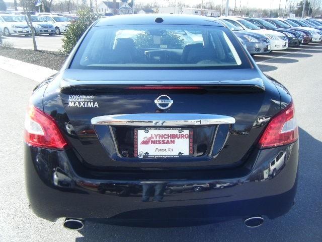 Nissan Maxima 2011 photo 5