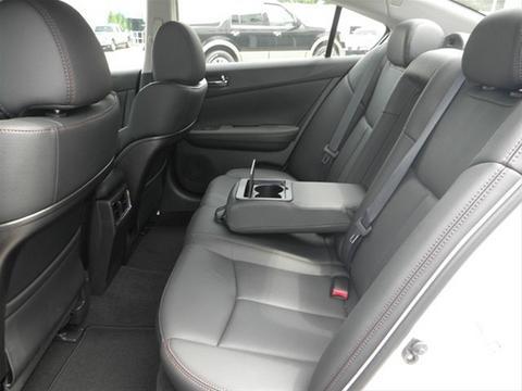 Nissan Maxima 2011 photo 2