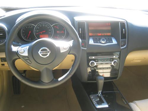 Nissan Maxima 2011 photo 2