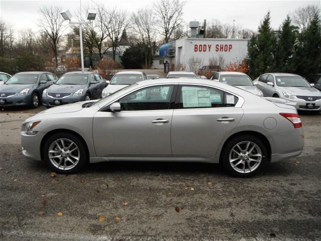 Nissan Maxima 2011 photo 5