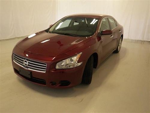 Nissan Maxima 2011 photo 2