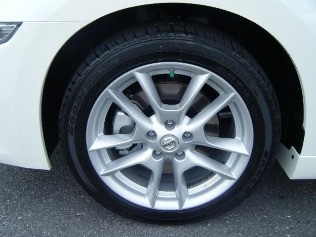 Nissan Maxima 2011 photo 1