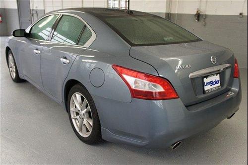 Nissan Maxima 2011 photo 1
