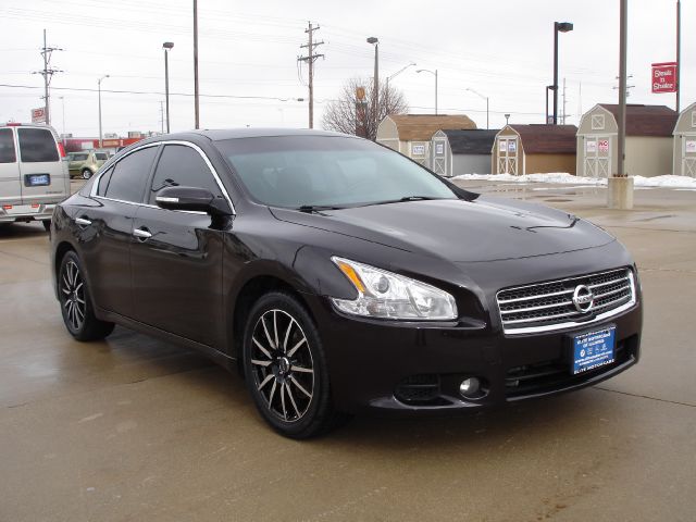 Nissan Maxima 2011 photo 2