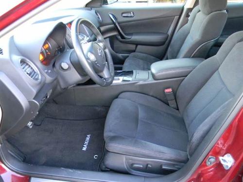 Nissan Maxima 2011 photo 1