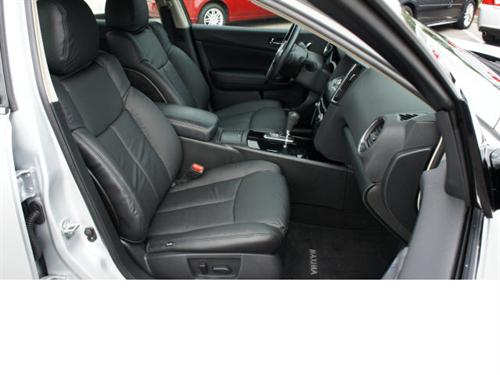 Nissan Maxima 2011 photo 1