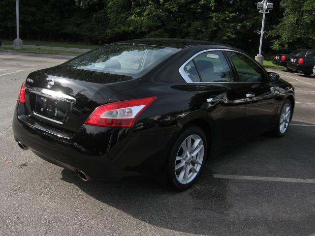 Nissan Maxima 2011 photo 3