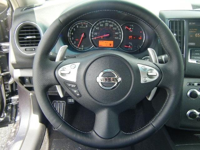 Nissan Maxima 2011 photo 1