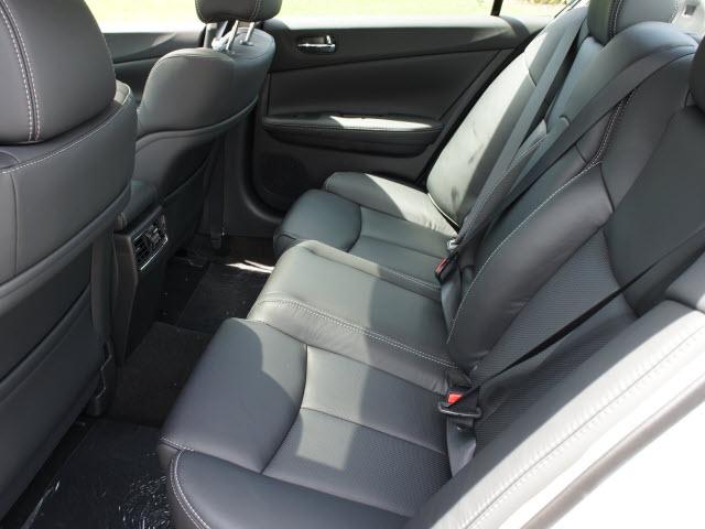 Nissan Maxima 2011 photo 5