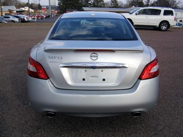 Nissan Maxima 2011 photo 5