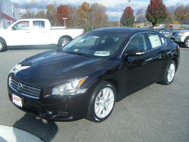 Nissan Maxima 2011 photo 2