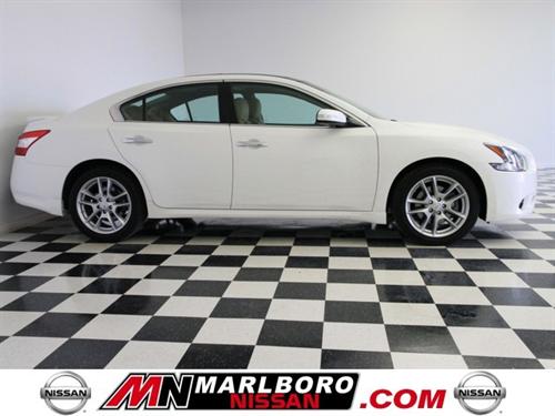 Nissan Maxima 2011 photo 1