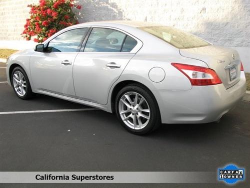 Nissan Maxima 2011 photo 1