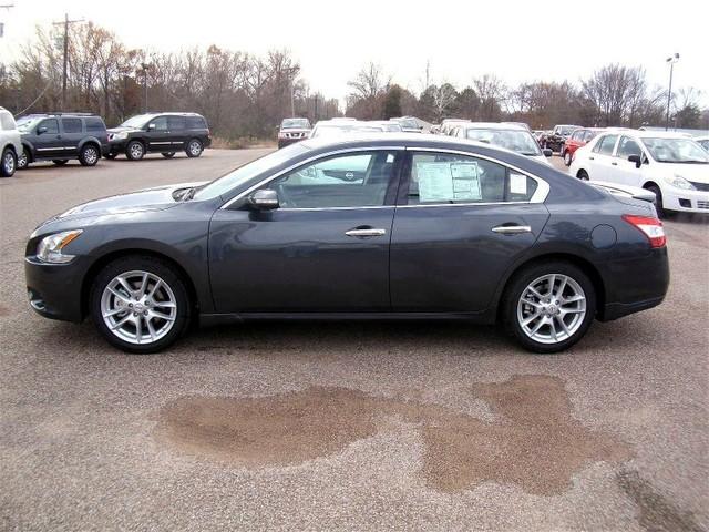 Nissan Maxima 2011 photo 4