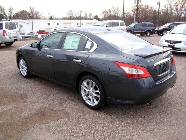 Nissan Maxima 2011 photo 5