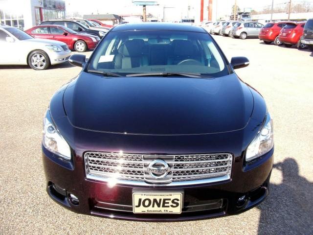 Nissan Maxima 2011 photo 1