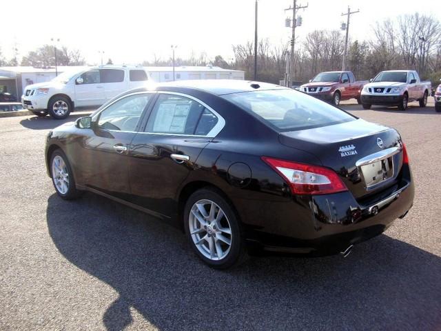 Nissan Maxima 2011 photo 4