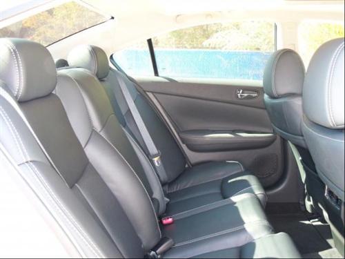 Nissan Maxima 2011 photo 2