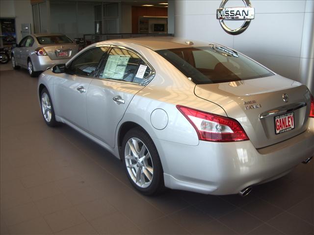 Nissan Maxima 2011 photo 3