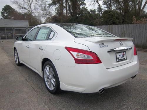 Nissan Maxima 2011 photo 4