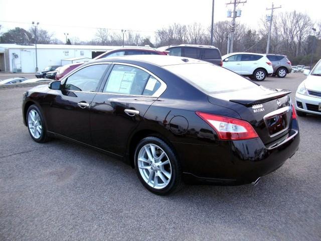 Nissan Maxima 2011 photo 4