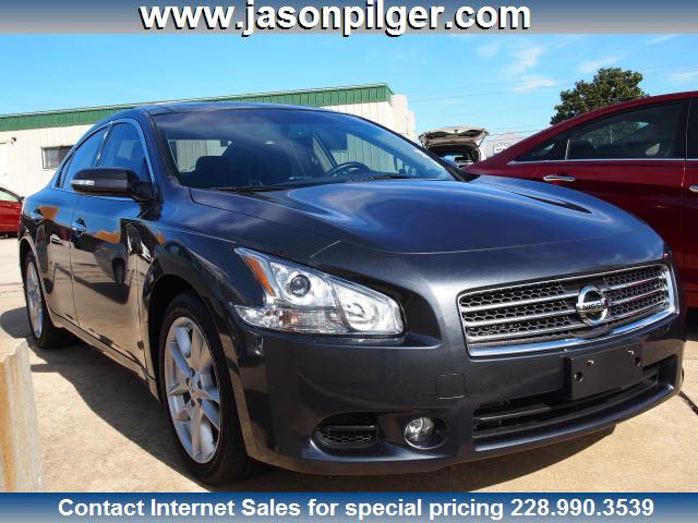 Nissan Maxima 2011 photo 2