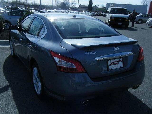 Nissan Maxima 2011 photo 4
