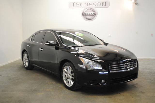 Nissan Maxima 2011 photo 2