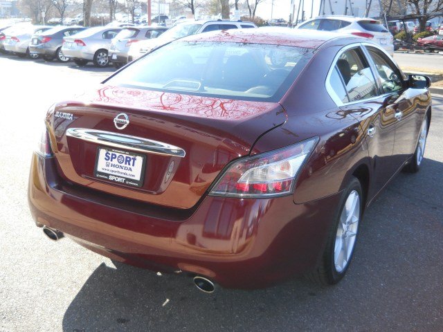 Nissan Maxima 2012 photo 1
