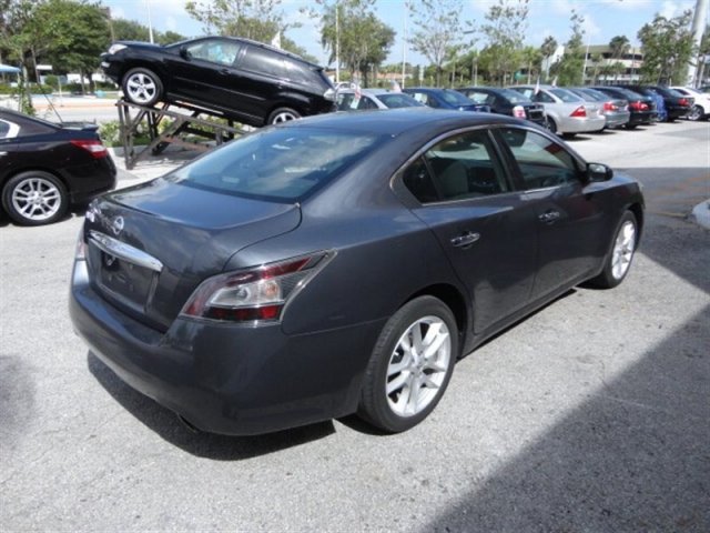 Nissan Maxima 2012 photo 4