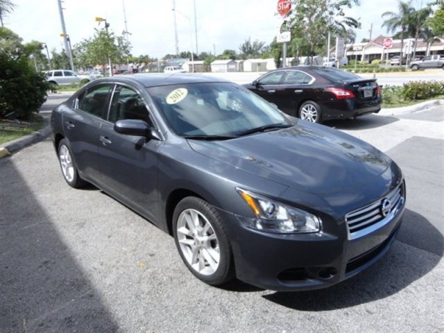 Nissan Maxima 2012 photo 2